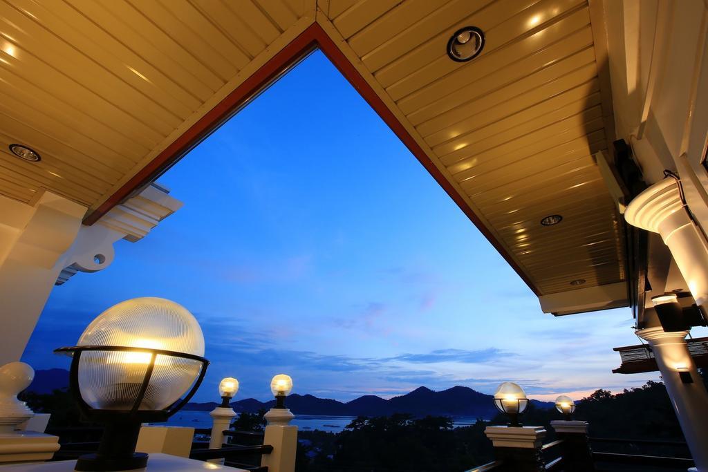 Bed and Breakfast Coron Bancuang Mansion Экстерьер фото