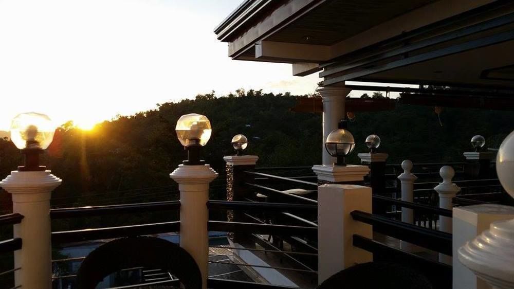 Bed and Breakfast Coron Bancuang Mansion Экстерьер фото