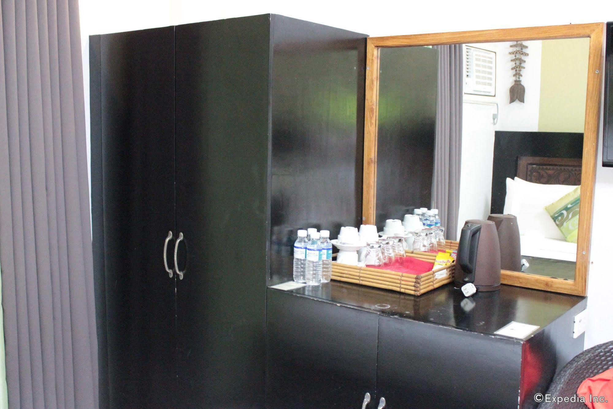 Bed and Breakfast Coron Bancuang Mansion Экстерьер фото