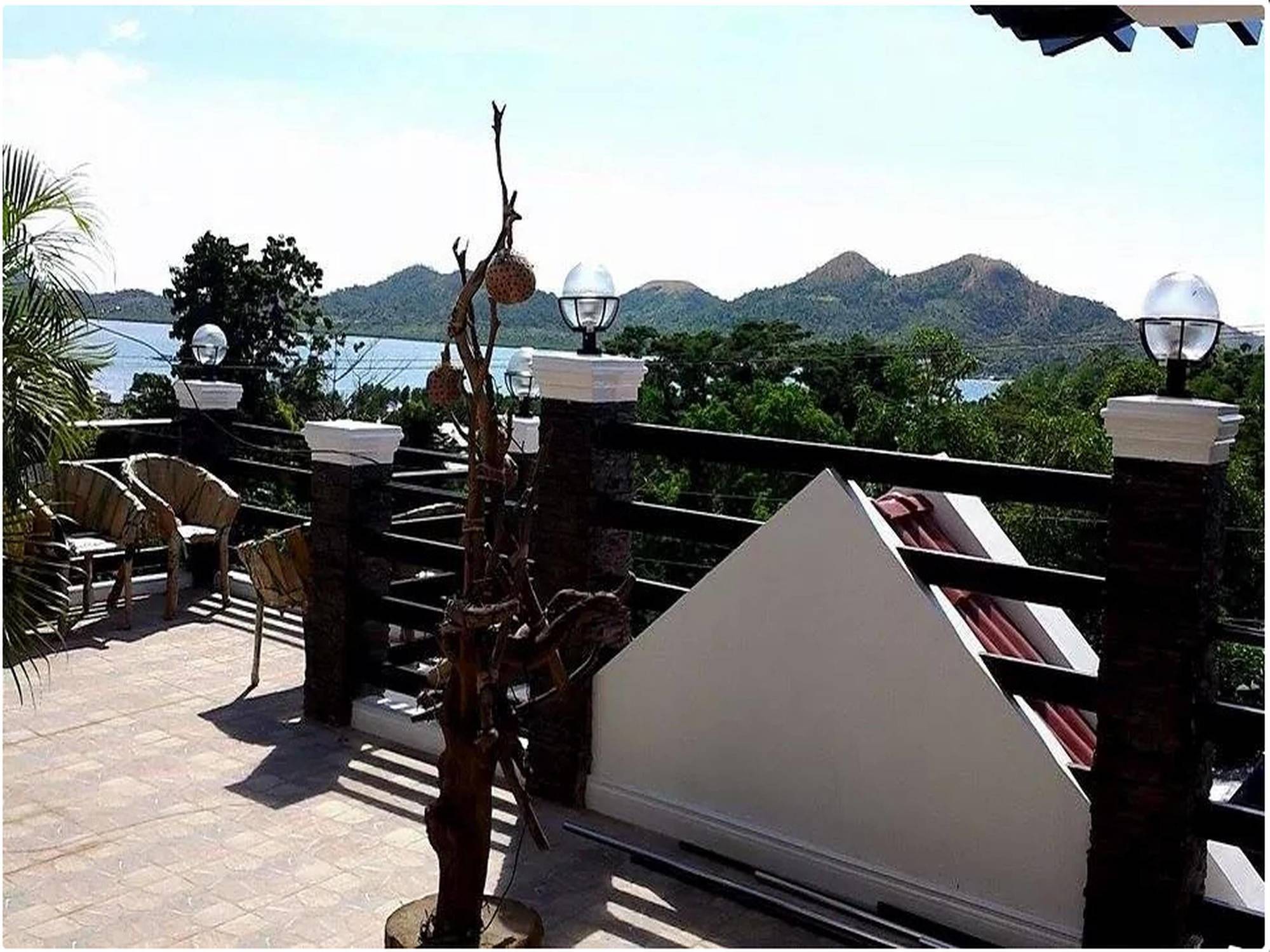 Bed and Breakfast Coron Bancuang Mansion Экстерьер фото
