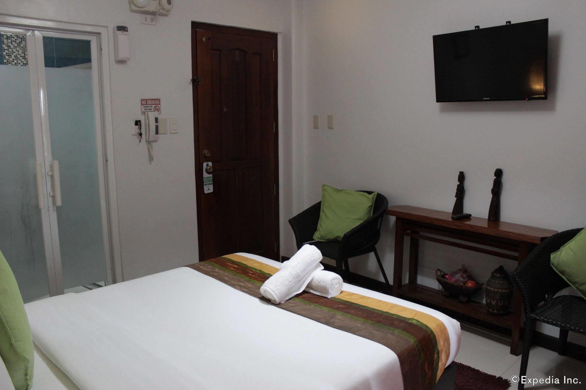 Bed and Breakfast Coron Bancuang Mansion Экстерьер фото