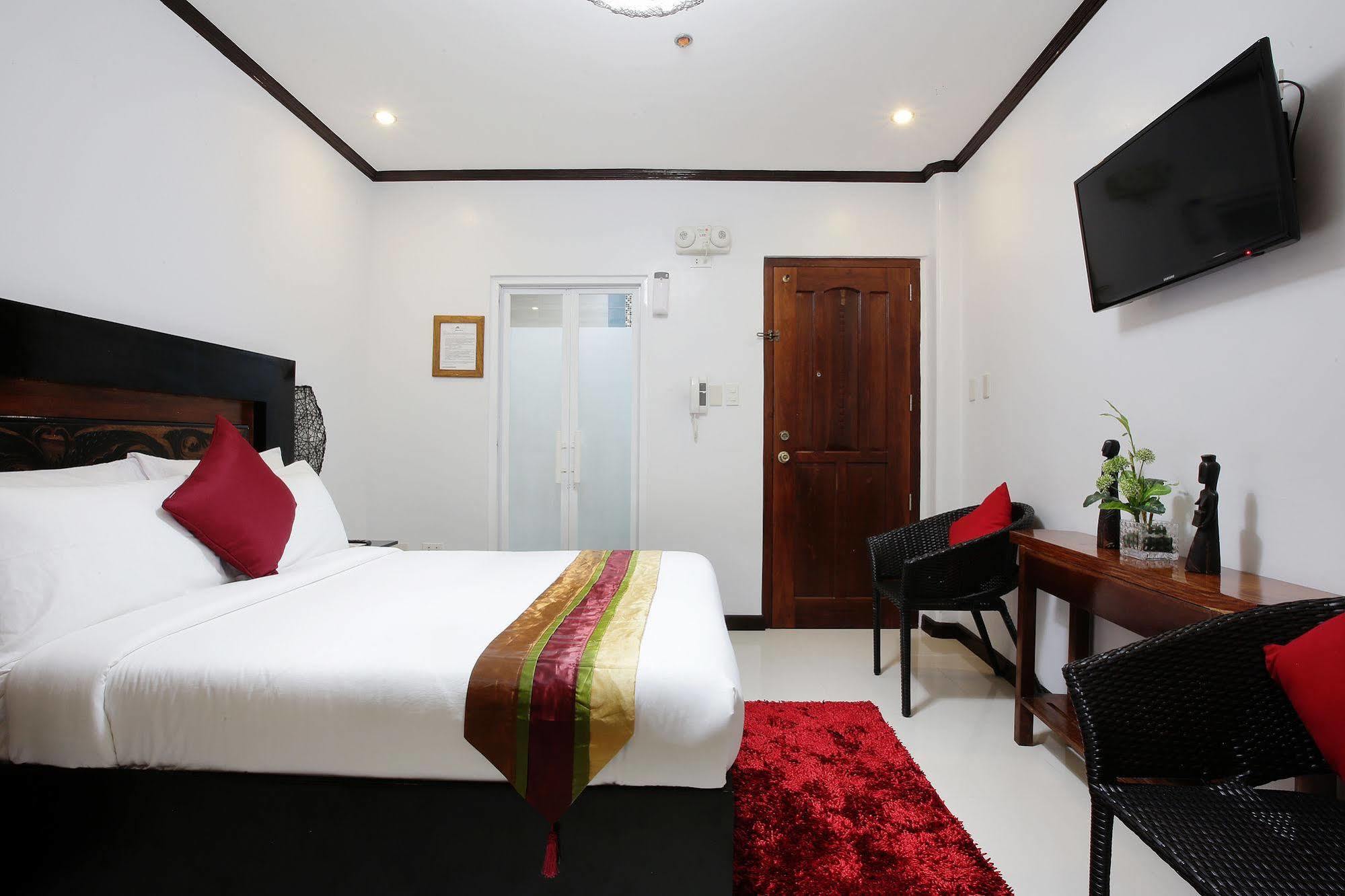 Bed and Breakfast Coron Bancuang Mansion Экстерьер фото