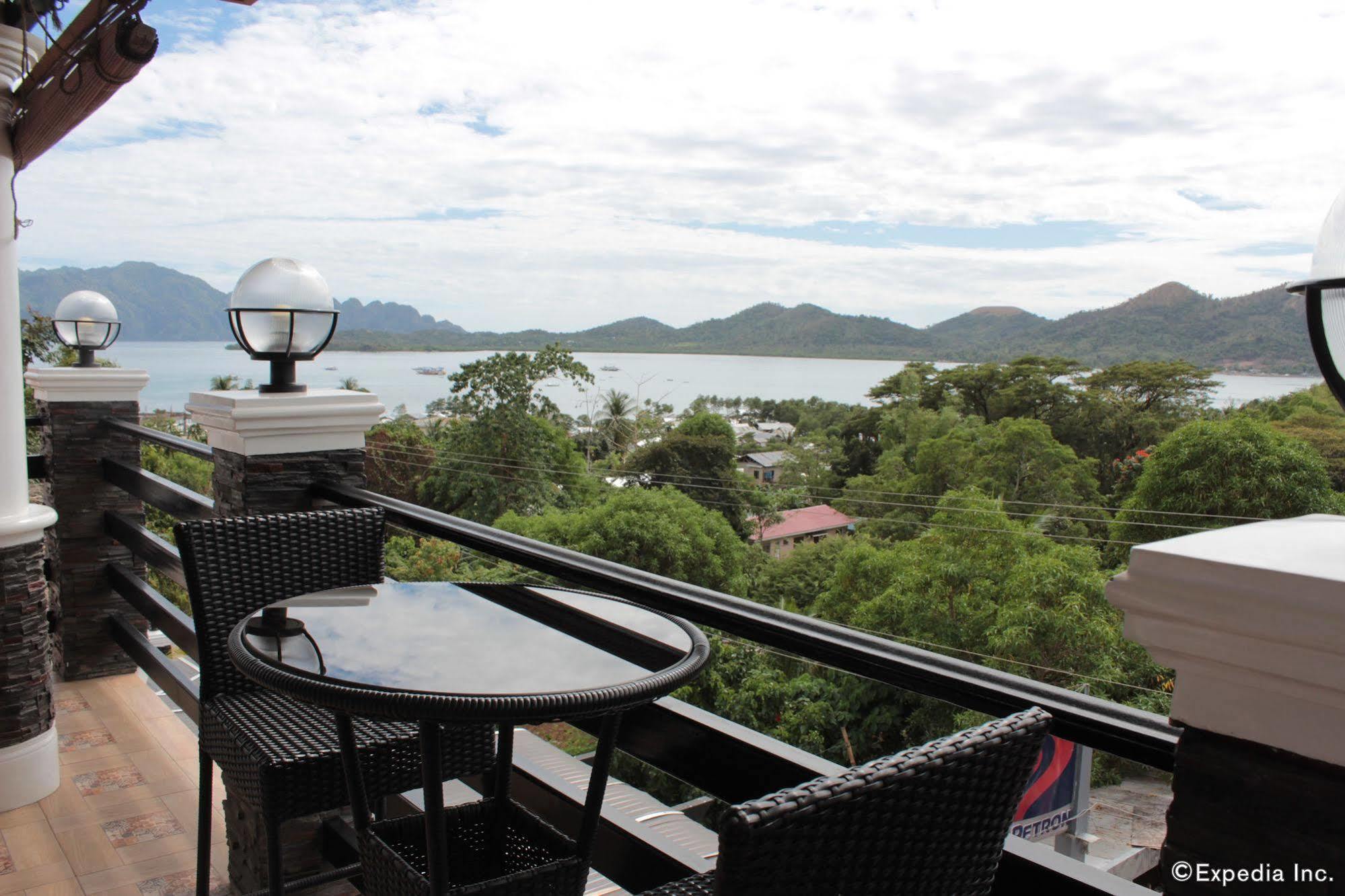 Bed and Breakfast Coron Bancuang Mansion Экстерьер фото