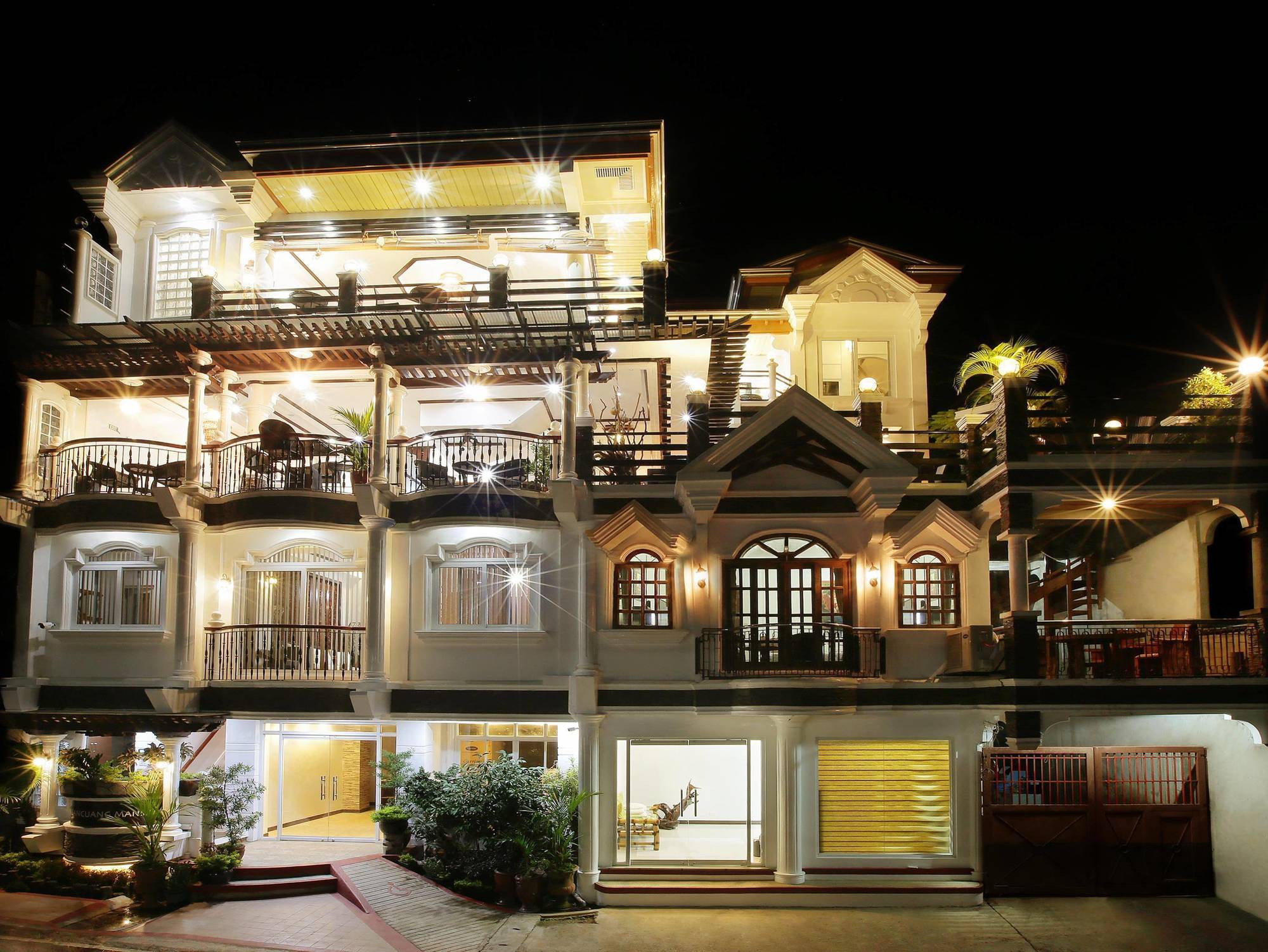 Bed and Breakfast Coron Bancuang Mansion Экстерьер фото